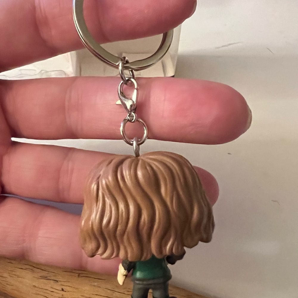 Funko Pop Keychain Stranger Things ROBIN - Picture 6 of 7